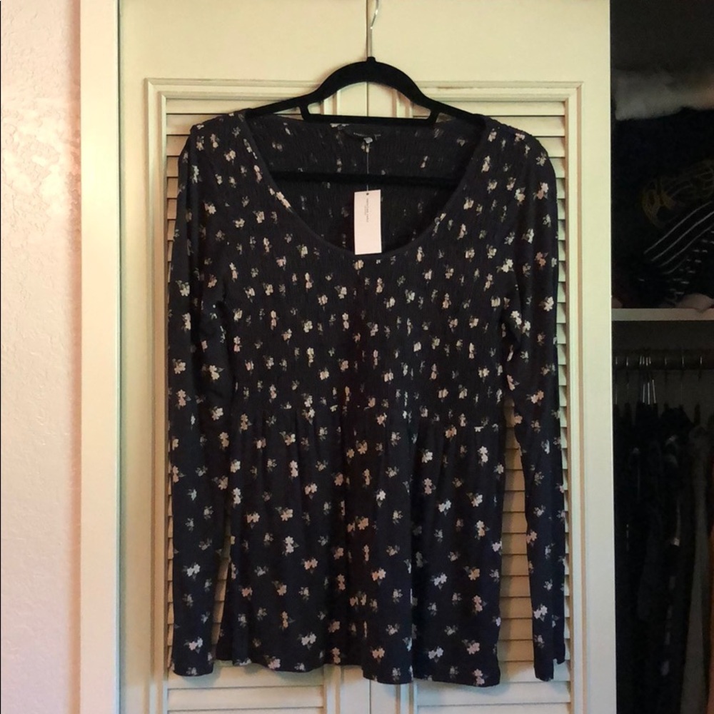 Long sleeve tee